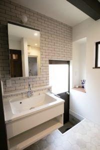 写真 2021-03-05 7 22 37